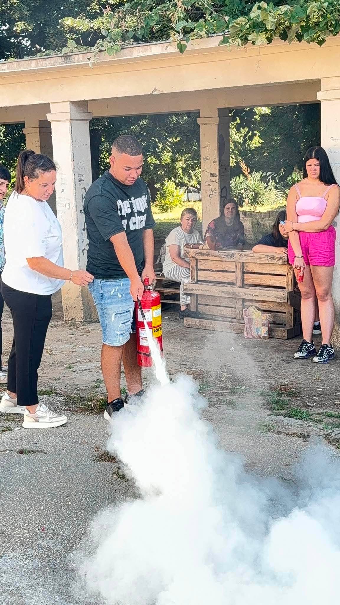 Комплексно занятие по гражданска защита с учениците от 10. клас